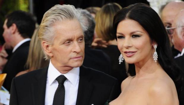 Michael Douglas negó las acusaciones en su contra, y Catherine Zeta-Jones le apoya (Foto Prensa Libre: AFP).