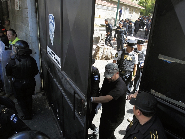 Instituciones exigen un plan de emergencia para atender la crisis en el Hogar Seguro.