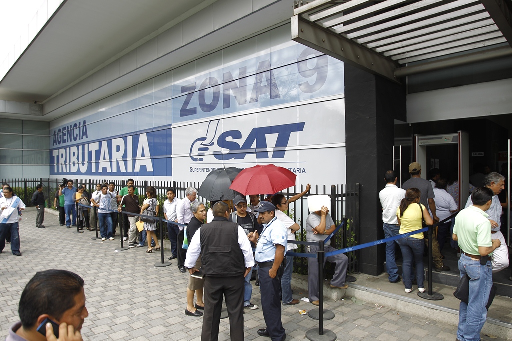 El directorio de la SAT perderá algunas facultades para resolver recursos de los contribuyentes y las ejercerán los dos tribunales, aduanero y tributario. (Foto, Prensa Libre:Hemeroteca PL)