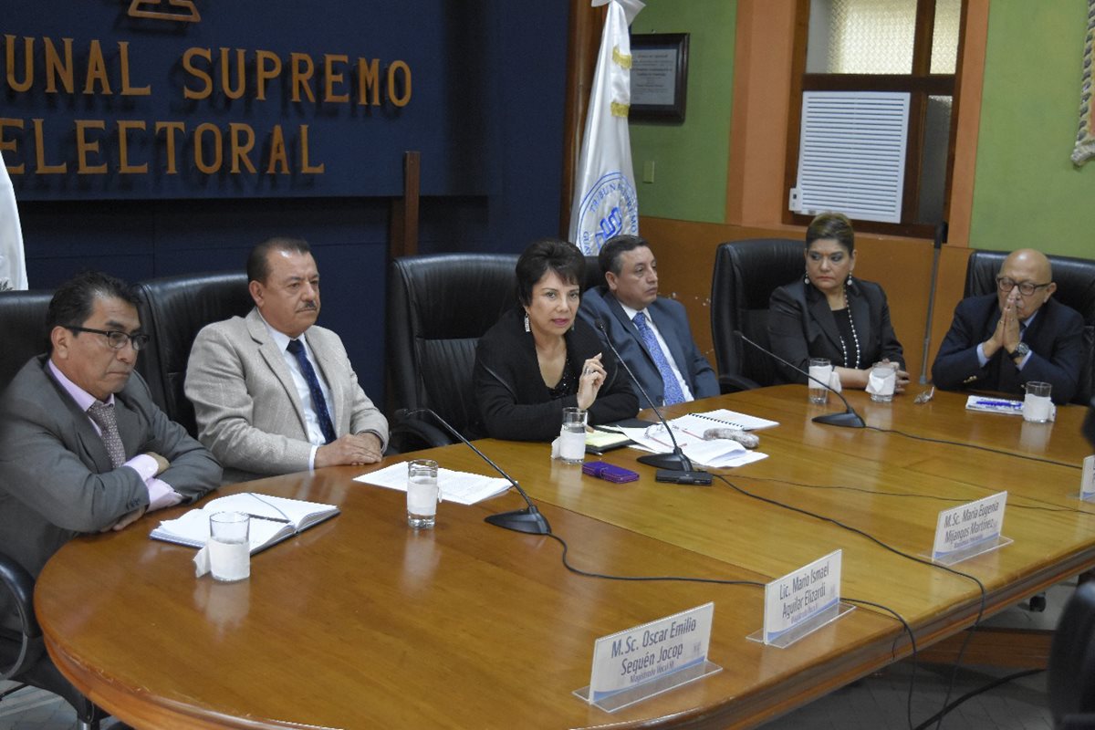 Magistrados del TSE ofrecen conferencia de prensa para explicar los artículos que consideran inconstitucionales y los que les quitarían independencia. (Foto Prensa Libre: Hemeroteca PL)