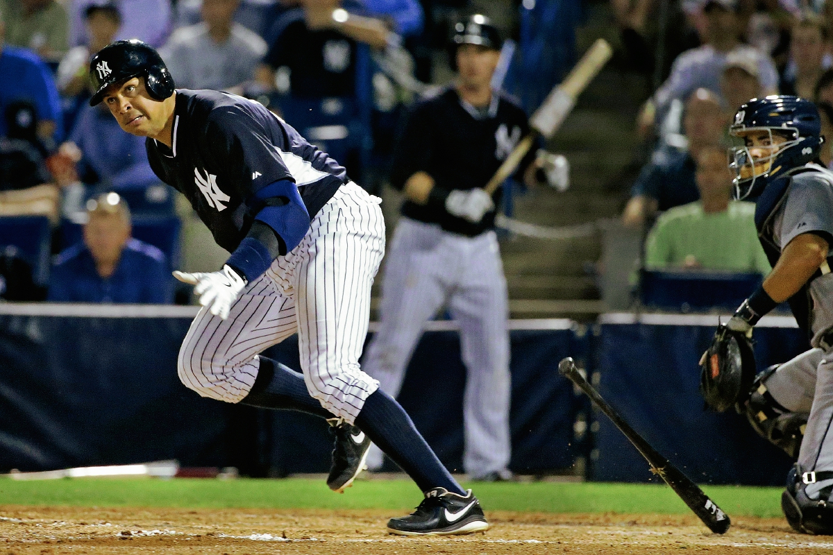 El martes último Álex Rodríguez jugó un partido de exhibición con los Yanquis ante los Tigres de Detroit. (Foto Prensa Libre: AP).