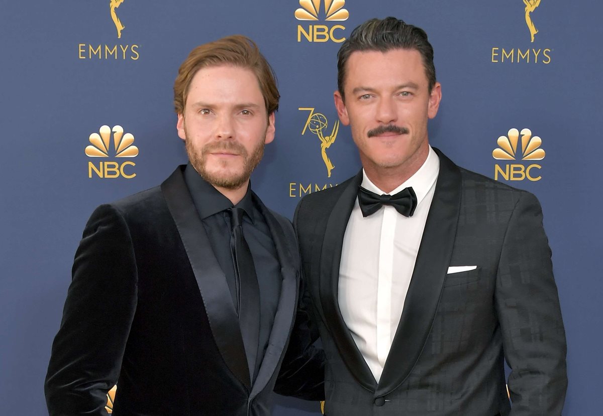 Daniel Bruhl y Luke Evans.