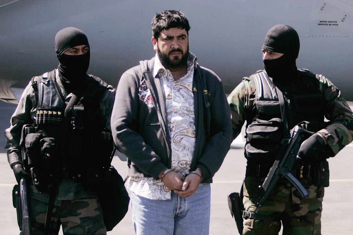 Alfredo Beltrán Leyva (centro) se declara culpable en EE.UU. (Foto Prensa Libre: AP).
