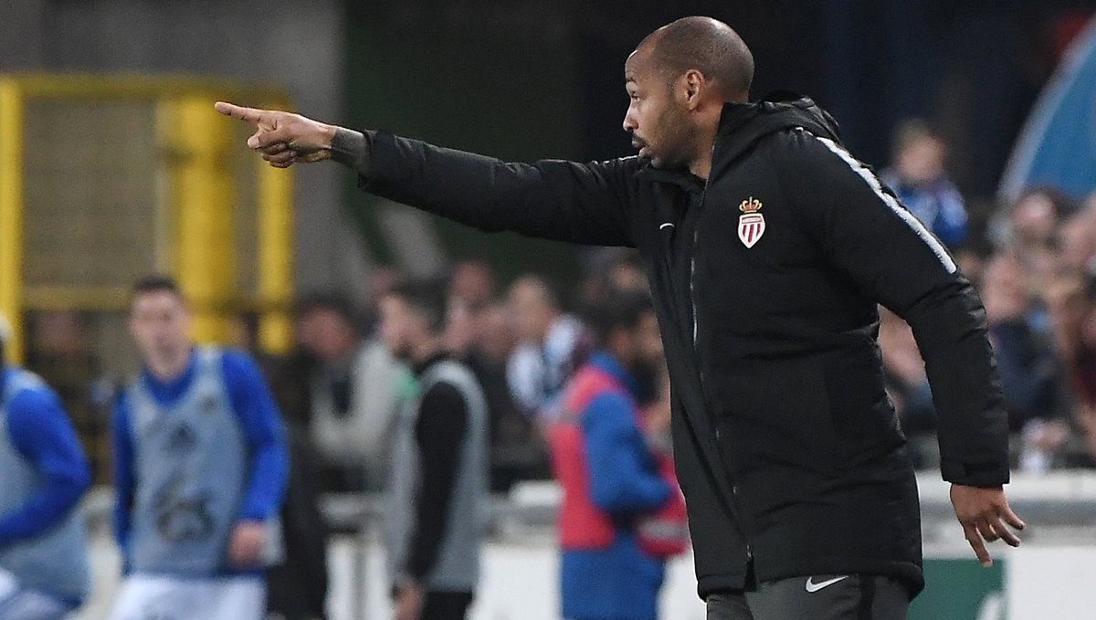 Thierry Henry dirige al AS Mónaco en la Ligue 1. (Foto Prensa Libre: AFP)