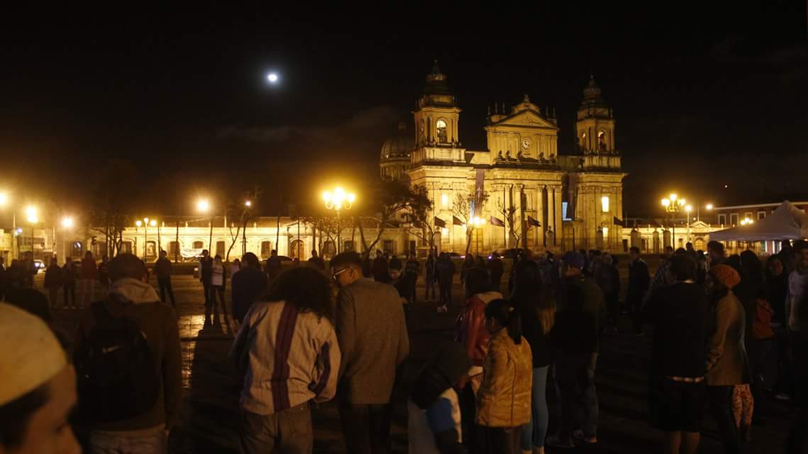 Una de las actividades anteriores en la que ciudadanos han aportado ideas para tener un mejor país. (Foto Prensa Libre: Cortesía Techo Guatemala).