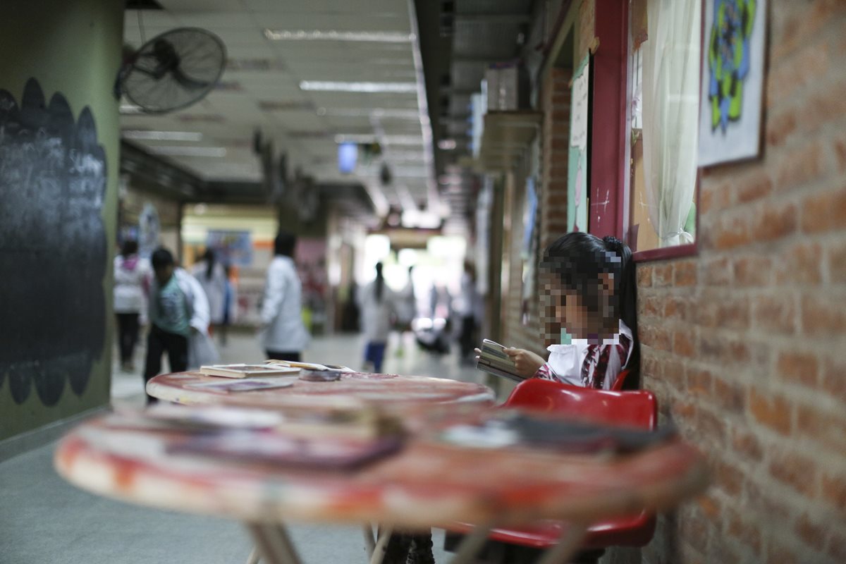 Imagen referencial. Como todos los días, la niña de 8 años partió rumbo a la escuela pero nunca llegó a su destino. (Foto Prensa Libre: EFE).