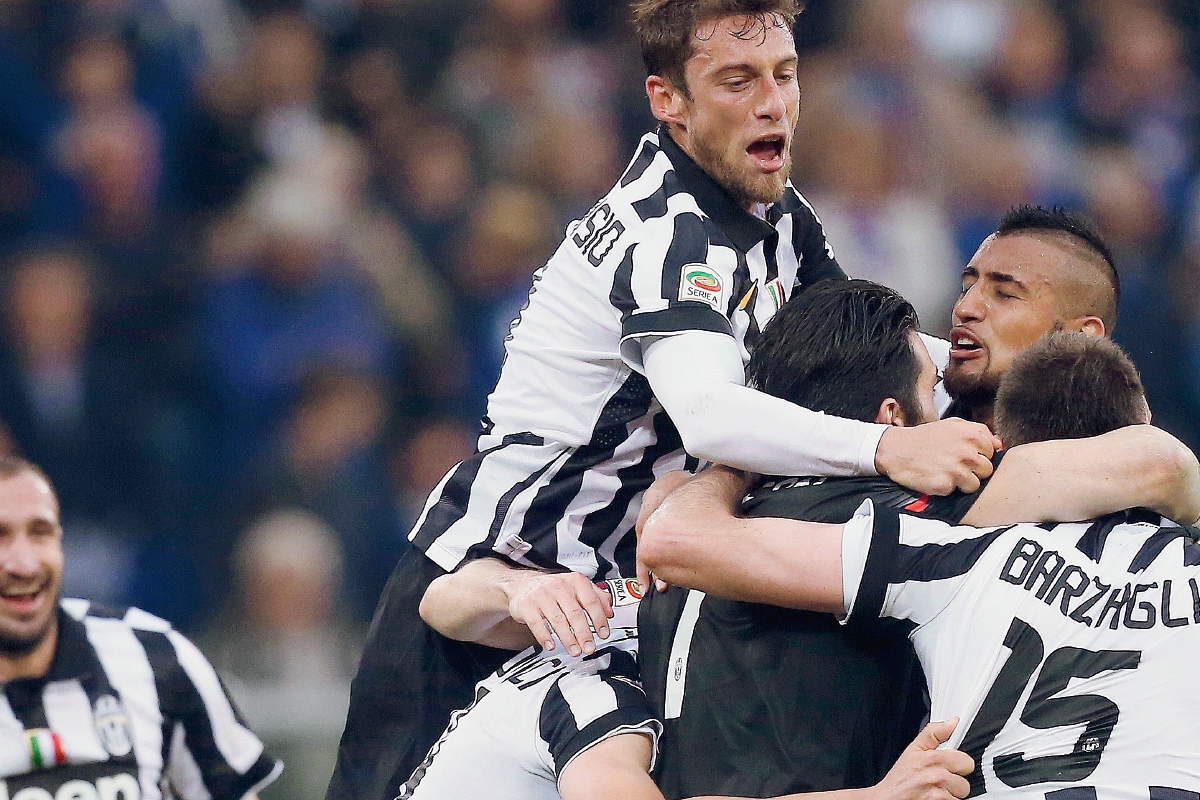 La Juventus de Turín celebró a todo pulmón el Scudetto que ganó este sábado. (Foto Prensa Libre: AFP)
