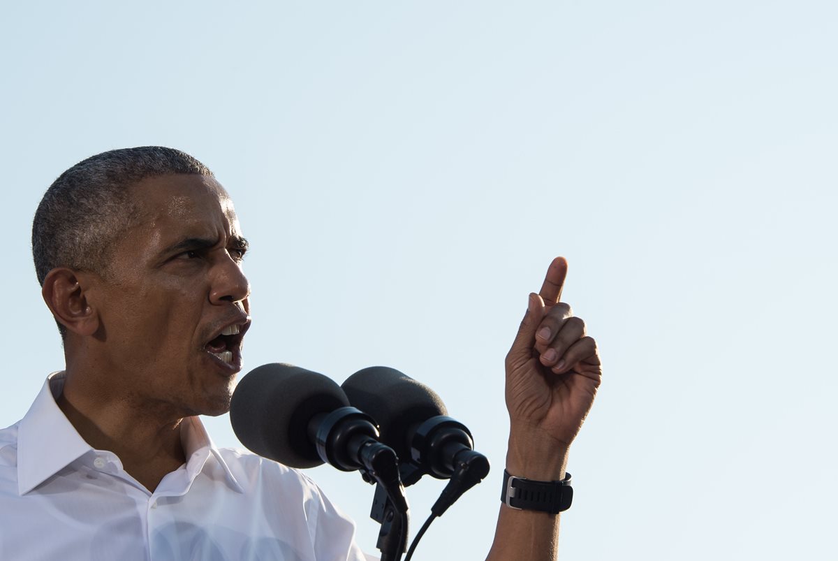 El presidente Barack Obama en una acto de campaña a favor de Hillary Clinton. (Foto Prensa Libre: AFP).