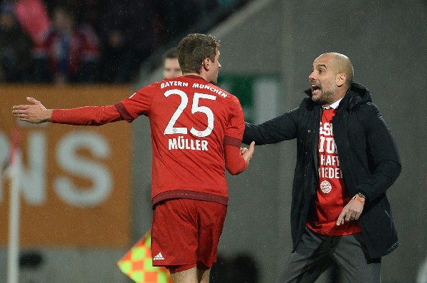 El técnico español Pep Guardiola habla de la estatura de sus jugadores. (Foto Prensa Libre: AFP).