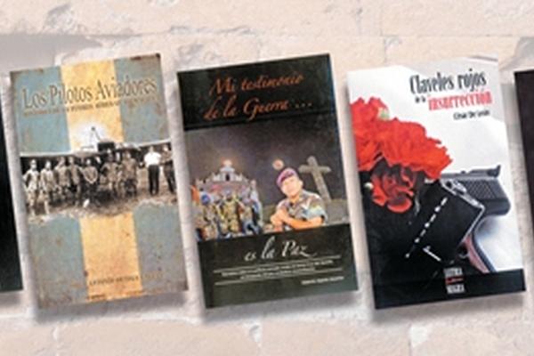 Algunas portadas de libros que versan sobre el conflicto armando interno. (Foto Prensa Libre: Archivo)<br _mce_bogus="1"/>