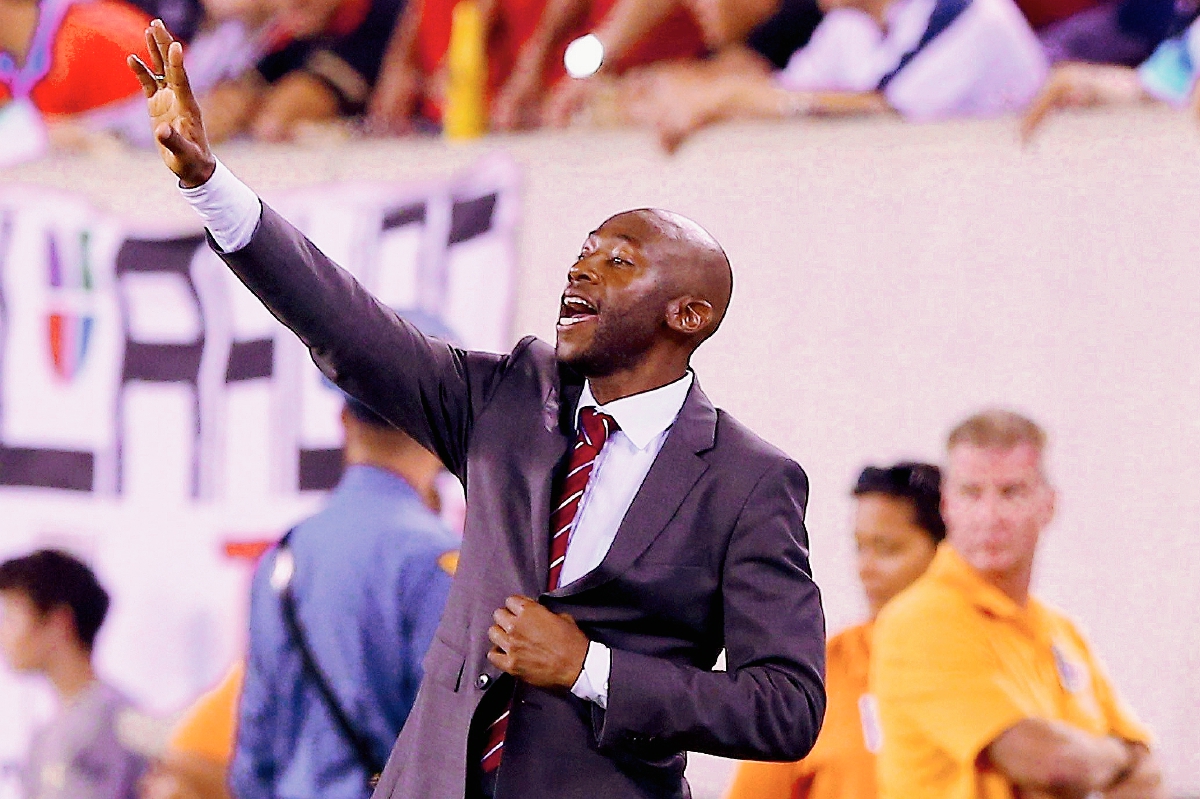 El técnico costarricense Paulo Wanchope continuará al mando de la selección centroamericana. (Foto Prensa Libre: AFP)