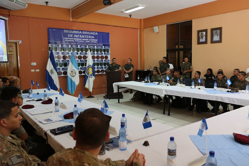 Lugar donde se efectuó la reunión de las fuerzas armadas de El Salvador y Guatemala, en Zacapa. (Foto Prensa Libre: Edwin Paxtor)