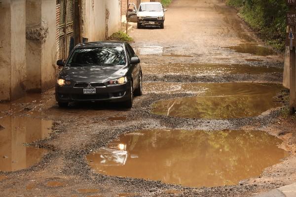 Sector de una de las colonias, cuyos vecinos  han sido   afectados por el mal camino.