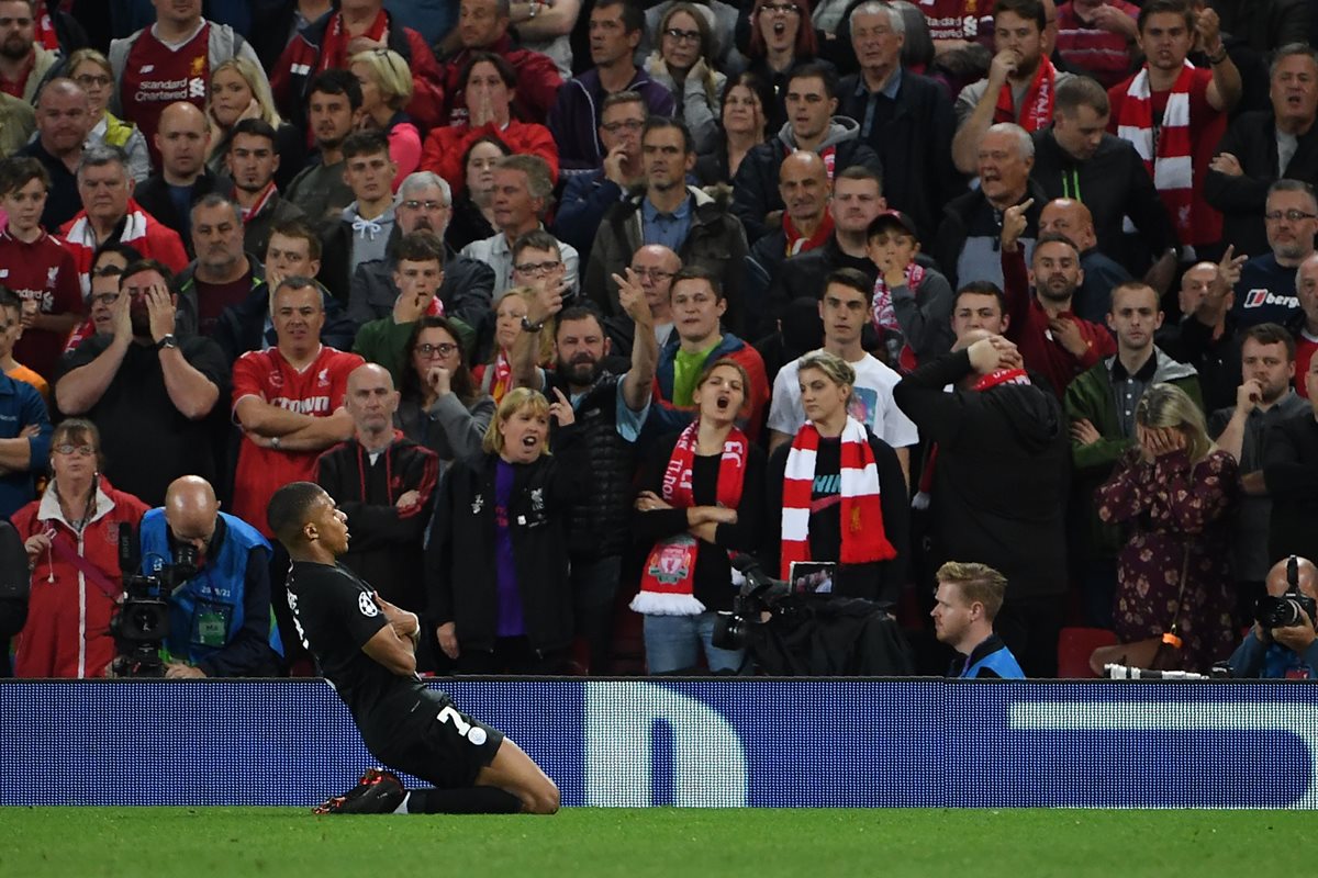 Kylian Mbappé anotó el segundo del PSG frente al Liverpool. (Foto Prensa Libre: AFP)