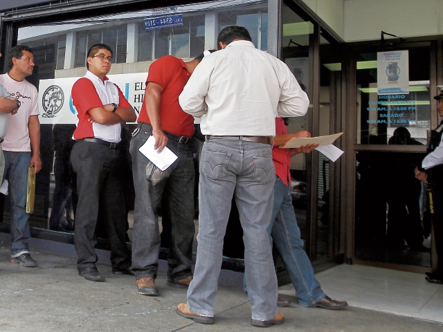 El sector bancario gozará de cuatro días de descanso; sin embargo, queda a discreción cerrar o laborar de forma parcial.