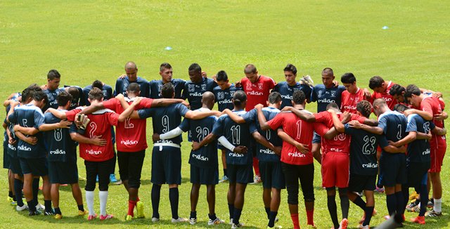 Los jugadores de Suchitepéquez se entrenaron ayer, previo al juego ante Malacateco. (Foto Prensa Libre: Omar Méndez)