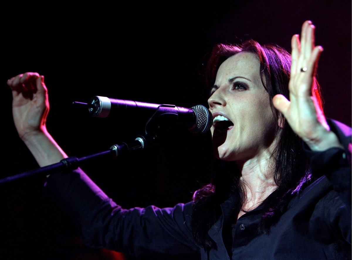 La cantante irlandesa Dolores O'Riordan, cantante del grupo The Cranberries, falleció a los 46 años de edad. (Foto Prensa Libre: EFE)