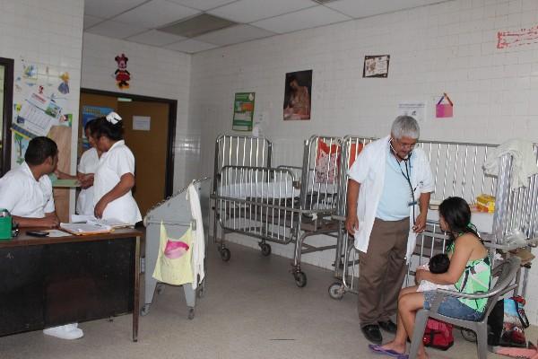 El  hospital Regional de San Benito, Petén, se prepara para la temporada de bajas temperaturas.