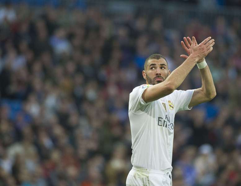 Benzema ha vivido una carrera futbolística rodeada de polémica fuera de las canchas. (Foto Prensa Libre: AFP)