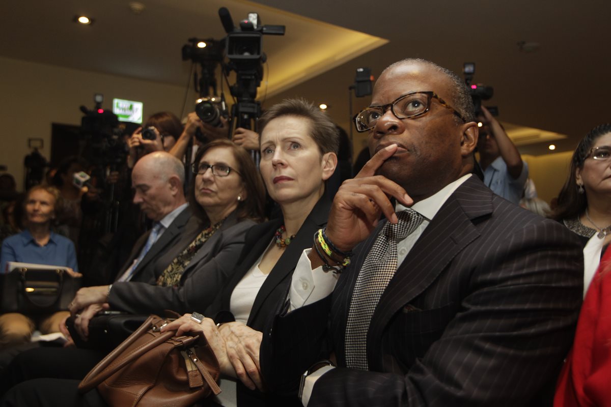 Todd Robinson en la presentación del informe de la Cicig sobre la financiación de los partidos políticos. (Foto Prensa Libre: Hemeroteca PL)