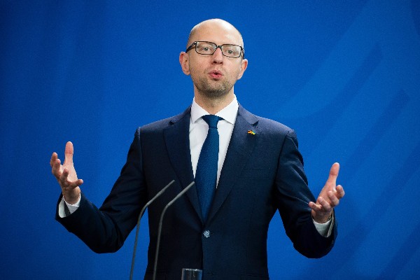 Arseni Yatseniuk renuncia como primer ministro de Ucrania.(EFE).