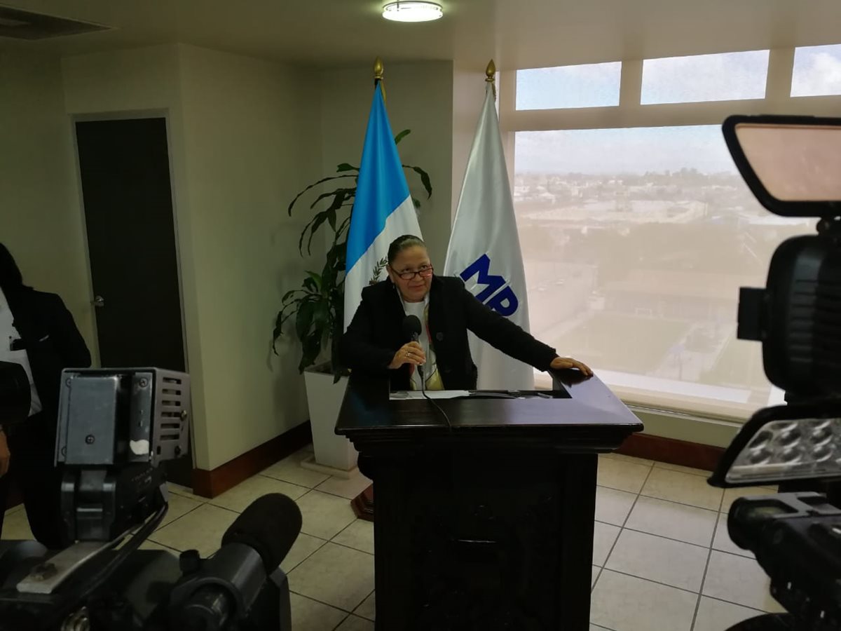 La fiscal General, María Consuelo Porras, designó a la Fiscalía contra el Lavado de Dinero y Otros Activos para investigar al pastor Cash Luna. (Foto Prensa Libre: Kenneth Monzón)