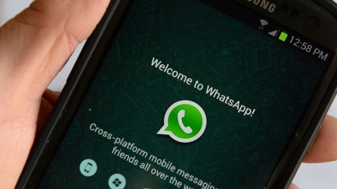 Algunos usuarios de WhatsApp han sido víctimas de una broma que se comparte en la aplicación. GETTY IMAGES