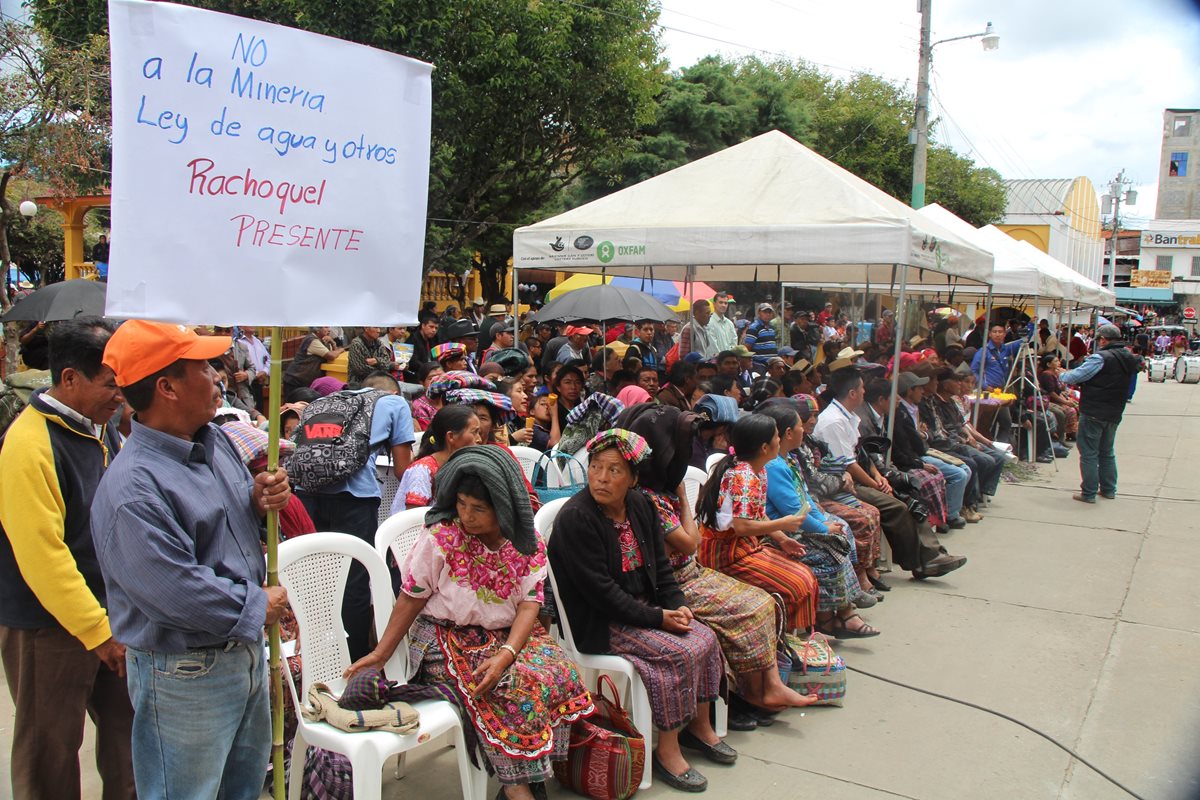 Gobierno pretende establecer un díalogo nacional con pueblos indígenas para conocer sus problemas  y  mejorar  los procesos de  estas consultas .( Foto Prensa Libre: Hemeroteca PL)