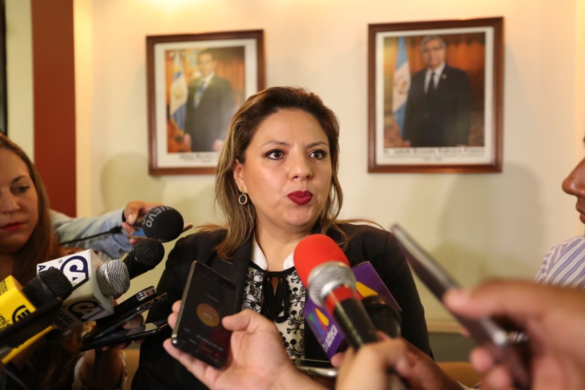 La canciller Sandra Jovel informó que unos 465 niños guatemaltecos han sido detenidos en la frontera sur de Estados Unidos. (Foto Prensa Libre: Esbin García)