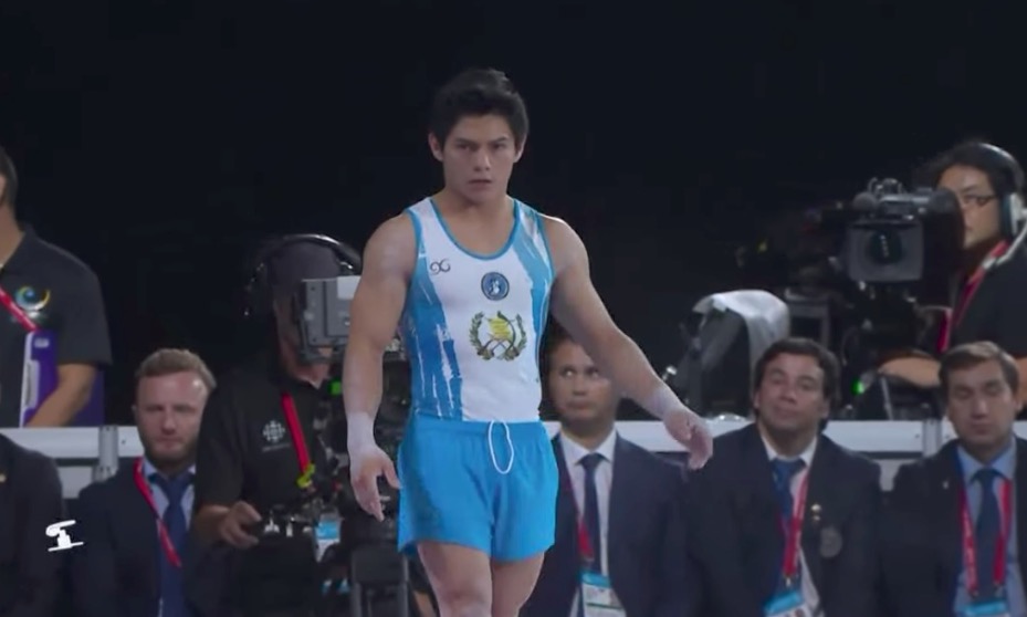 Jorge Vega consigue el quinto lugar en Salto al Potro, en el Mundial de Gimnasia en Montreal, Canadá. (Foto Prensa Libre: TodoDeportes)