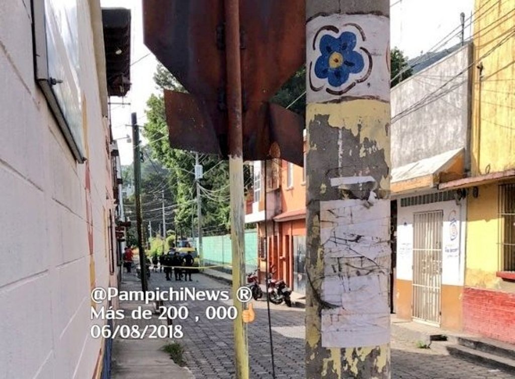 PNC cierra una calle para las labores de investigación del MP. (Foto Prensa Libre:Tomada de Pampichi News)