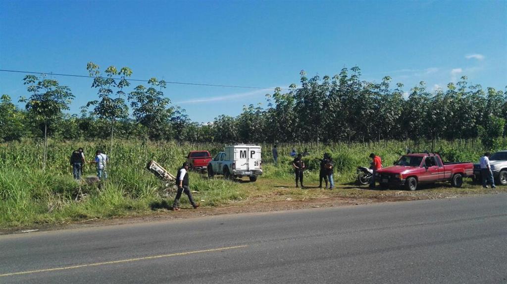 Lugar donde fue localizado el cadáver de Edwin Antonio Gallardo Alonso, en Santa Lucía Cotzumalguapa. (Foto Prensa Libre: Enrique Paredes).