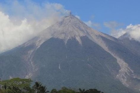 Vista del volcán de Fuego desde Escuintla. (Foto Hemeroteca PL)