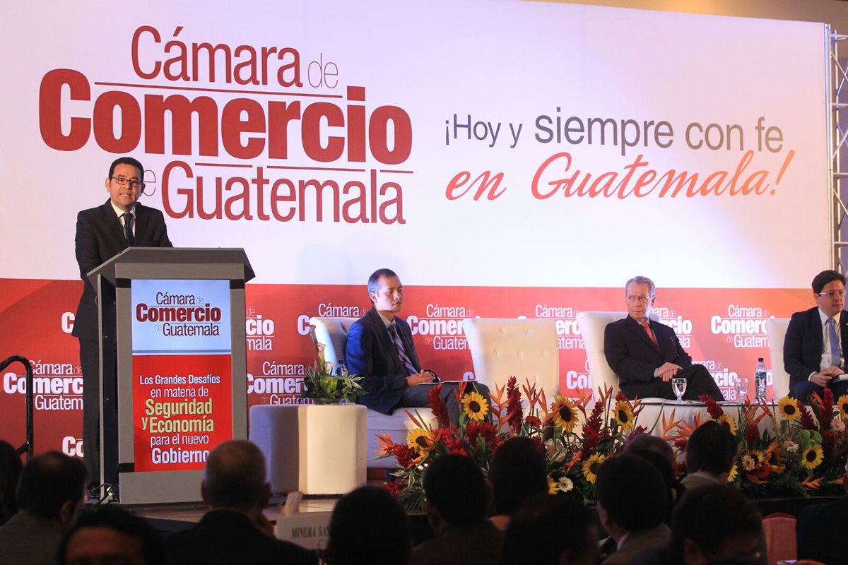 Jimmy Morales, presidente de la República, participa en desayuno organizado por la Cámara de Comercio (Foto Prensa Libre: Esvin García)