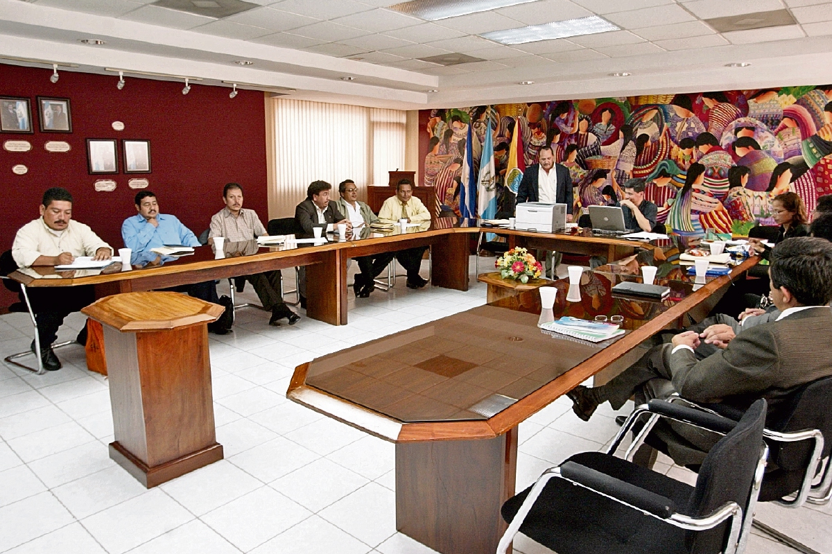 Comisión Nacional del Salario dispone ahora de 15 días hábiles para entregar propuesta. (FOTO PRENSA LIBRE: OSCAR ESTRADA)