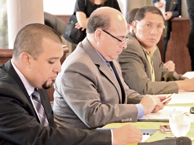 La comisión de Finanzas concluyó ayer las audiencias para llevar a cabo cambios a la Ley Orgánica de la SAT.  (Foto Prensa Libre: josé castro)