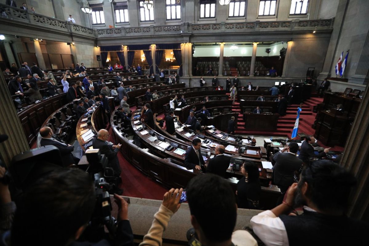 El pleno del Congreso durante la plenaria de este martes. (Foto Prensa Libre: Carlos Hernández).