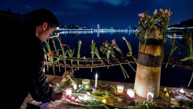 Víctimas del incendio mandaron mensajes de despedida. (Foto Prensa Libre: AFP)