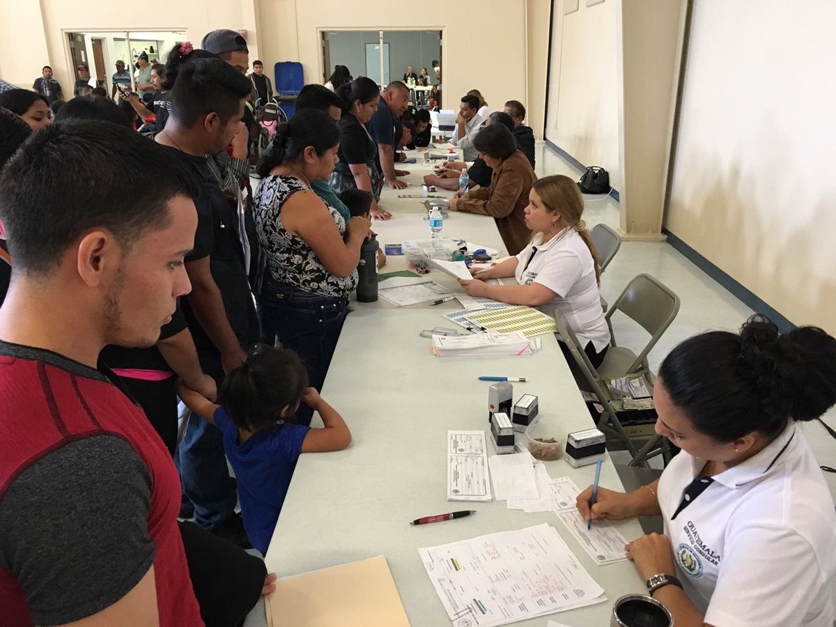 Vista de un consulado en EE. UU. la reducción del presupuesto para la atención consular podría afectar la atención a los migrantes. (Foto Prensa Libre: Cancillería)