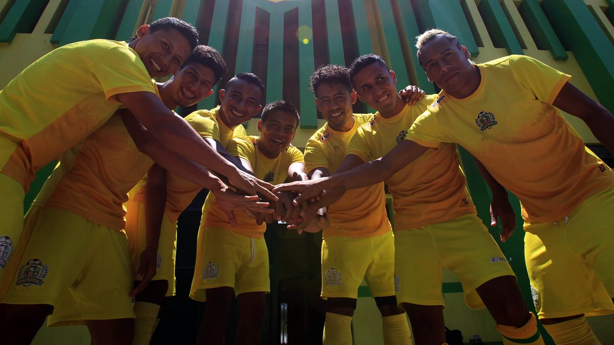 Los jugadores Francisco Llamas, Jonathan Estrada, Otto Ramos, Mario Vásquez, Fredy Orellana, Osman Reyes y Cristian Reyes forman parte del equipo desde la Primera División y esta será su segunda final con los pechoamarillo. (Foto Prensa Libre: Carlos Vicente)