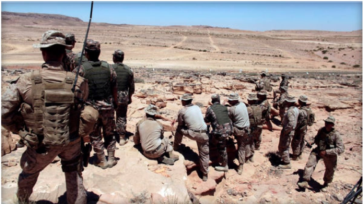 Marines estadounidenses dan entrenamiento a militares en Quweira,Jordania. (Foto Prensa Libre: AP)