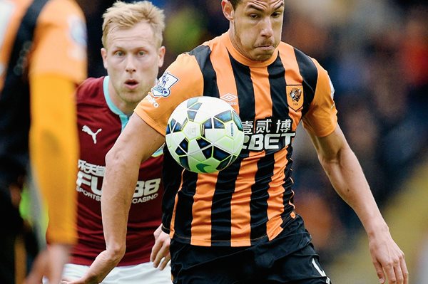 Jake Livermore durante un partido de la Premier League. (Foto Prensa Lilbre: AFP).