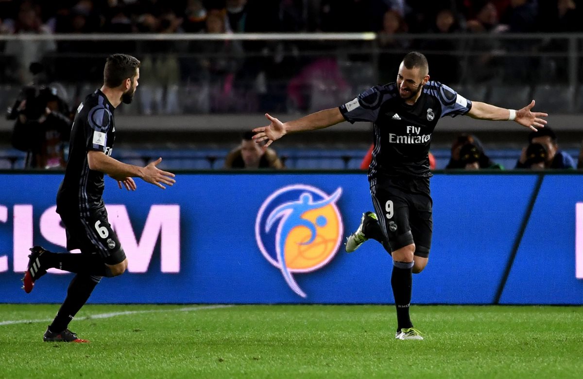 Karim Benzema abrió el marcador en la victoria del Real Madrid contra el América de México. (Foto Prensa Libre: AFP)