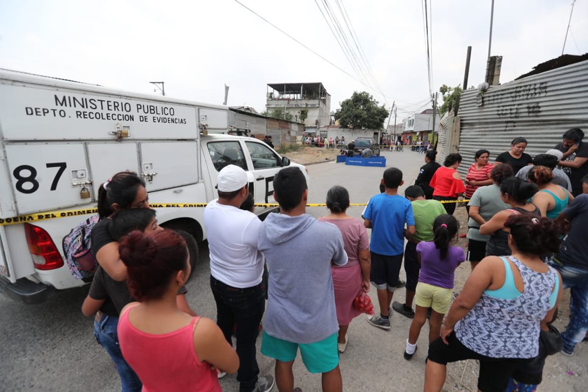 Lugar donde fue asesinada una mujer en la colonia Tierra Nueva 1, Chinautla. (Foto Prensa Libre: Érick Ávila).