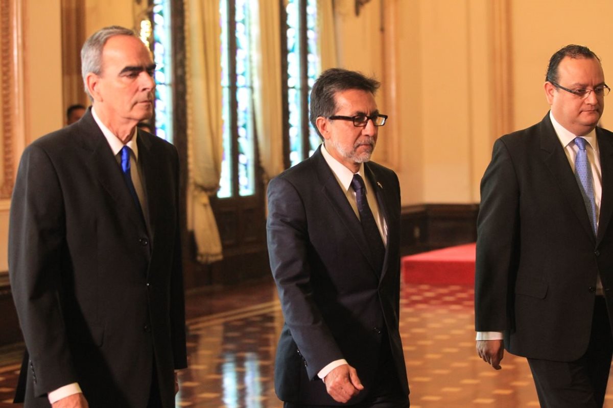 Luis Arreaga adelantó que acordaron con el presidente trabajar en conjunto en temas de seguridad, prosperidad y buena gobernanza. (Foto Prensa Libre: Esbin García)