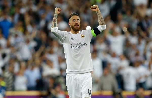 Sergio Ramos mostró su alegría por la clasificación del Real Madrid a la final de la Champions. (Foto Prensa Libre: AFP).