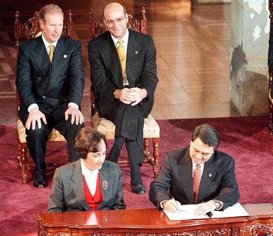 Los Acuerdos de Paz fueron firmados el 29 de diciembre de 1996. (Foto Prensa Libre: Hemeroteca PL)