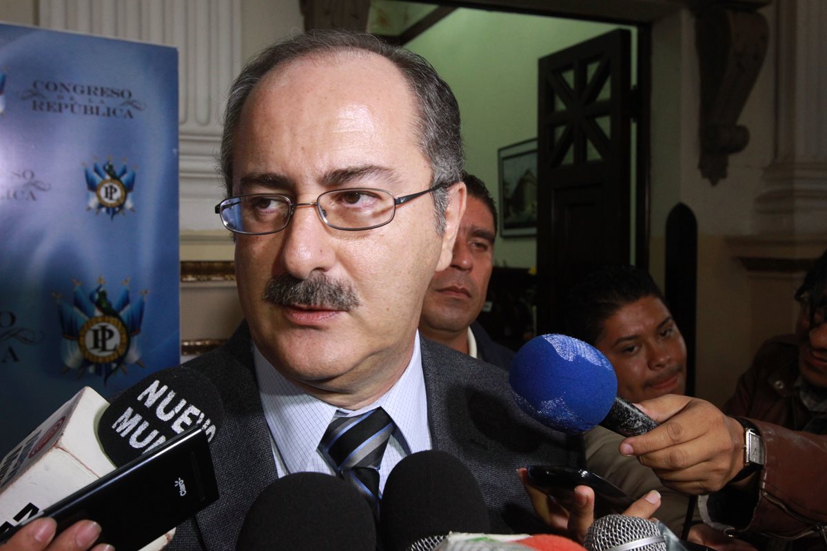 Muadi renunció al Congreso un día después de que la Corte Suprema de Justicia le retiraró la inmunidad. (Foto Prensa Libre: Hemeroteca PL)