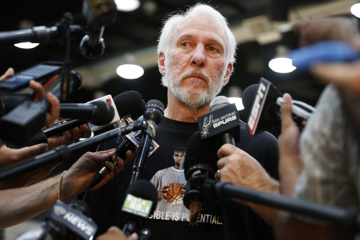 Gregg Popovich habló de la estrella Tim Duncan. (Foto Prensa Libre: AP)