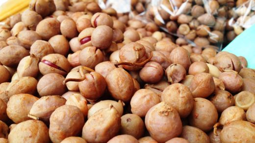 Nueces bambara hervidas y listas para el consumo. El árbol crece en suelos pobres y es resistente a altas temperaturas. GETTY IMAGES